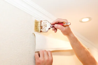 Pose de papier peint à Anoux — revêtements muraux et toiles de verre
